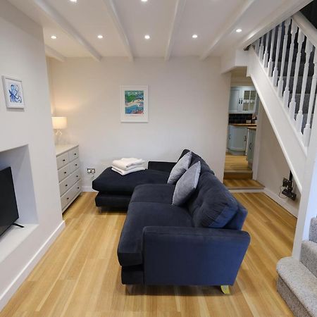 Newly Renovated Cottage With Hot Tub 포트리스 외부 사진