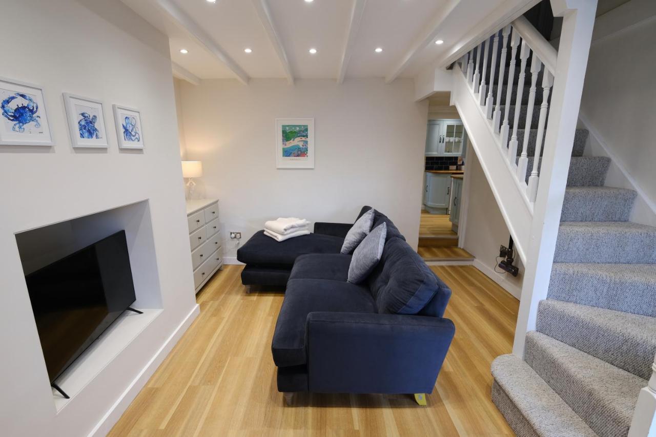 Newly Renovated Cottage With Hot Tub 포트리스 외부 사진