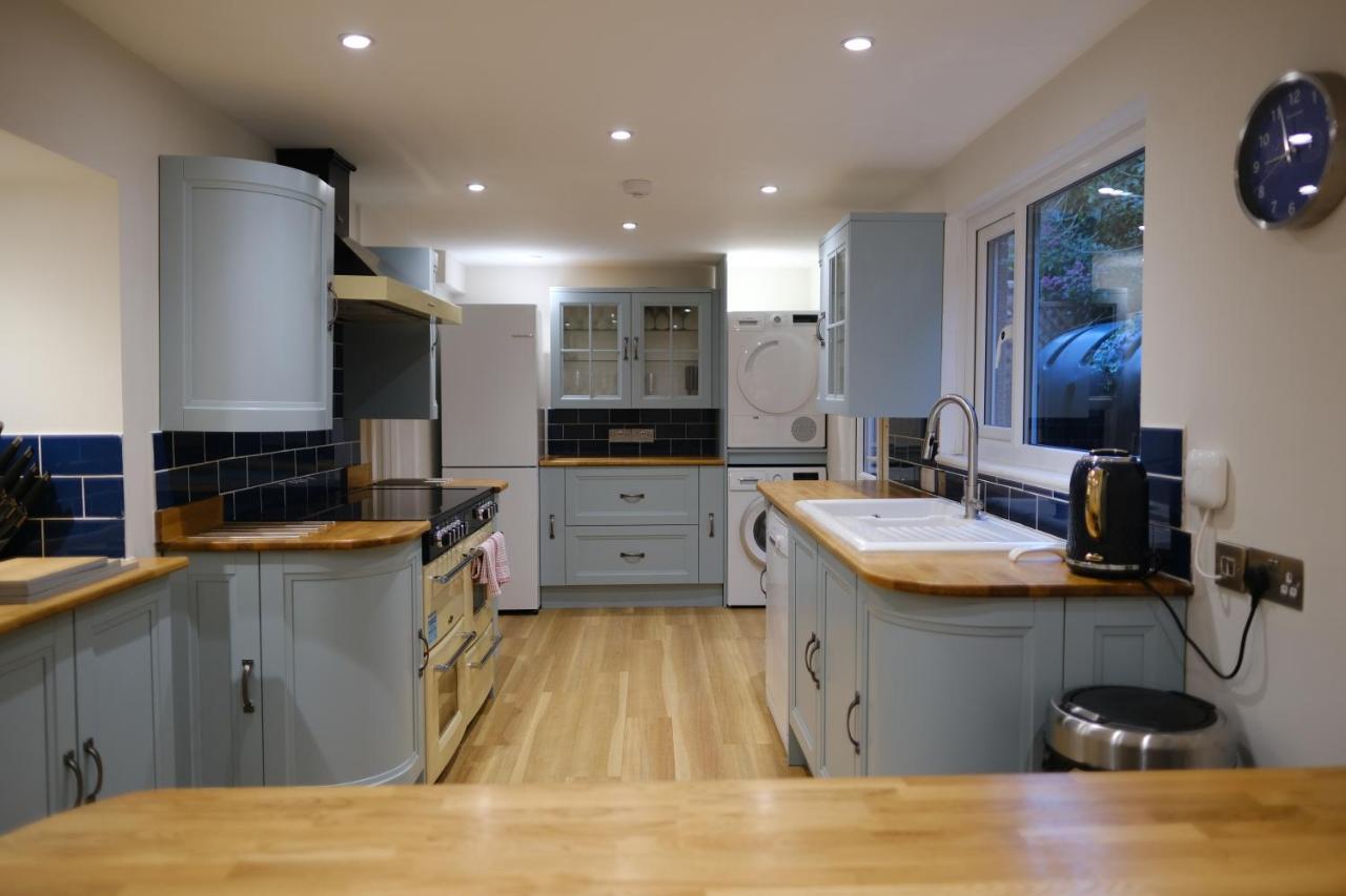 Newly Renovated Cottage With Hot Tub 포트리스 외부 사진