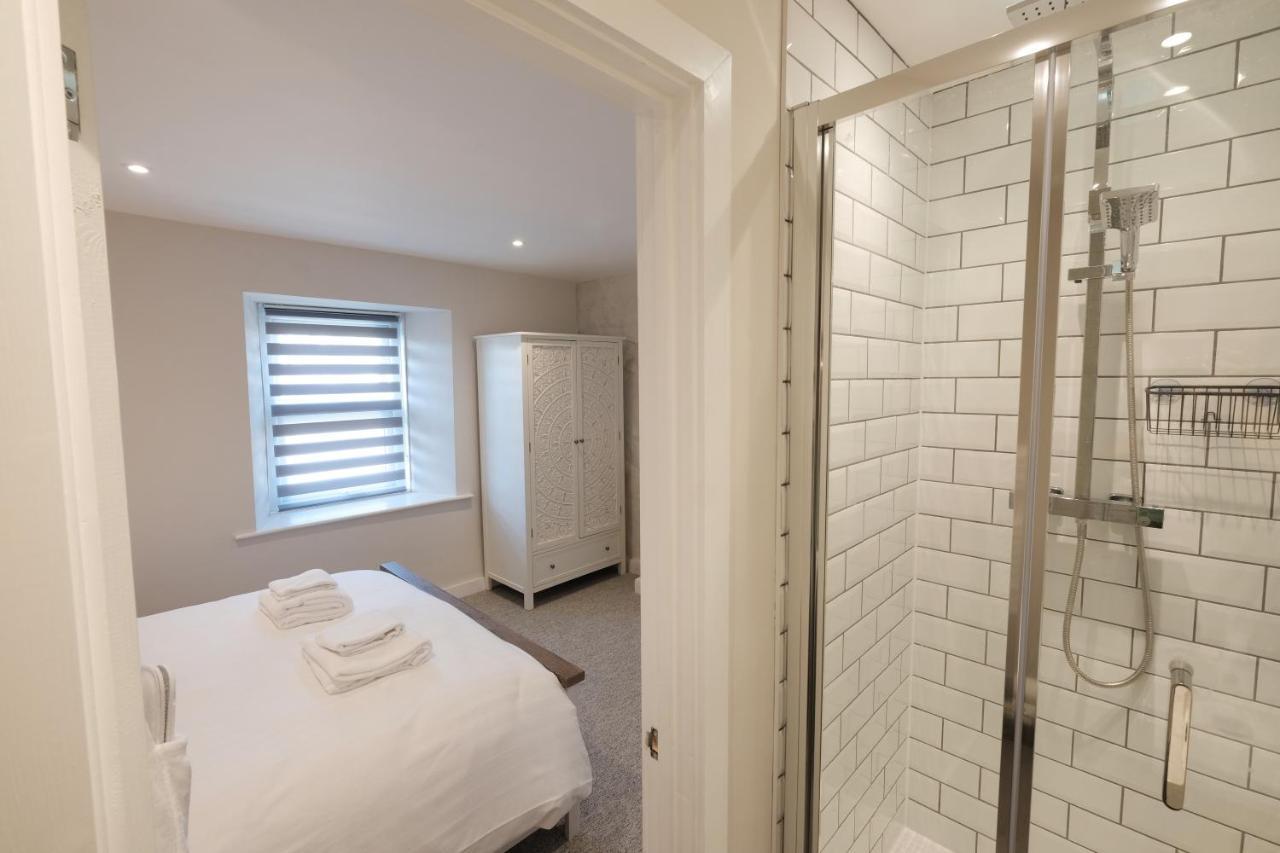 Newly Renovated Cottage With Hot Tub 포트리스 외부 사진